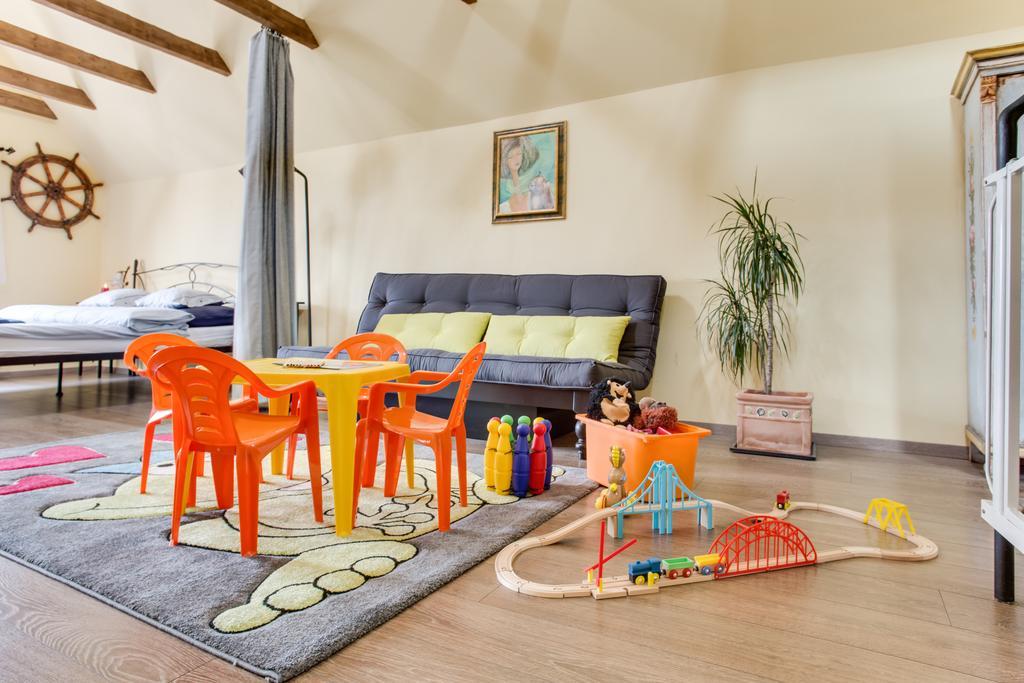 Amazing 5 Bedroom House Krumlov 82 - 4 Min Walk To Main Square Český Krumlov Exteriör bild