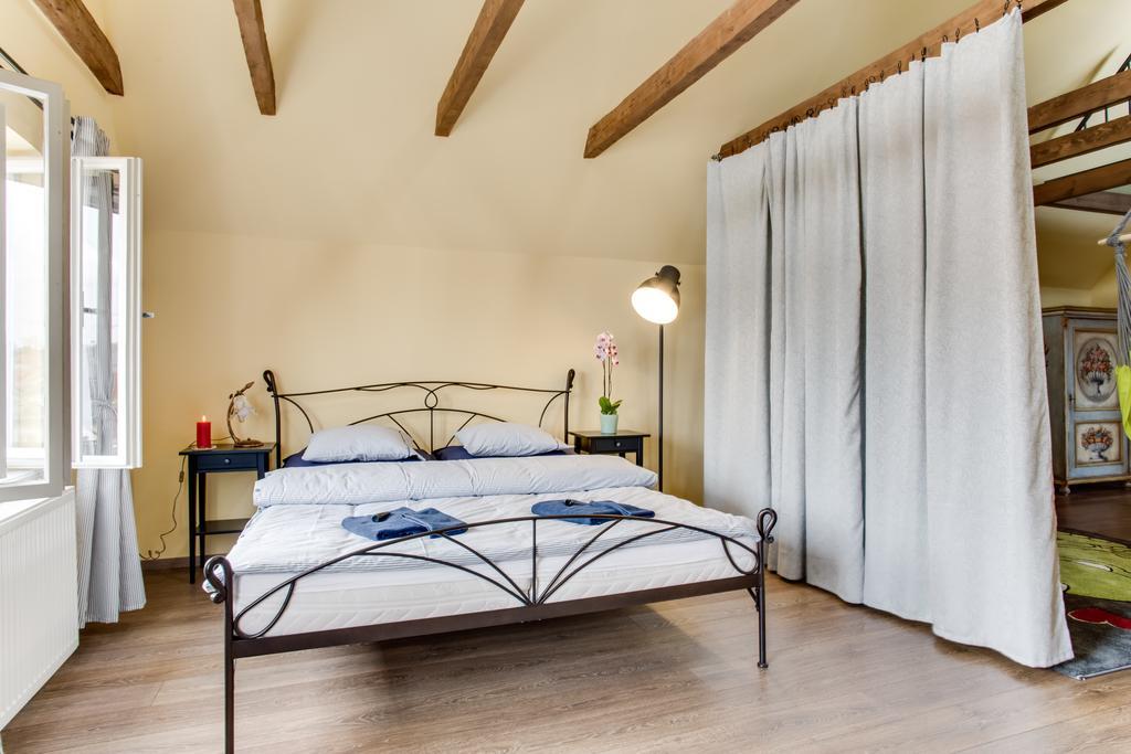 Amazing 5 Bedroom House Krumlov 82 - 4 Min Walk To Main Square Český Krumlov Exteriör bild